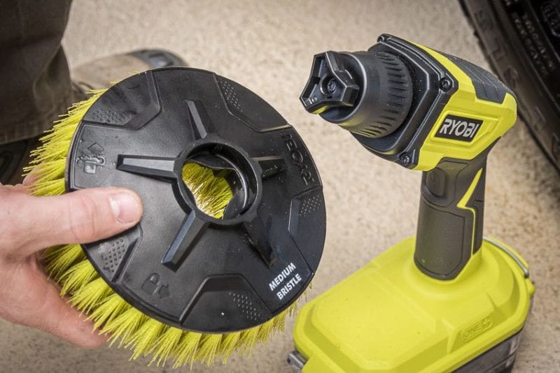 Ryobi One+ 18V Cordless Telescoping Power Scrubber Kit with 2.0 Ah Battery and Charger and 6 in. 2-Piece Cloth Microfiber Kit