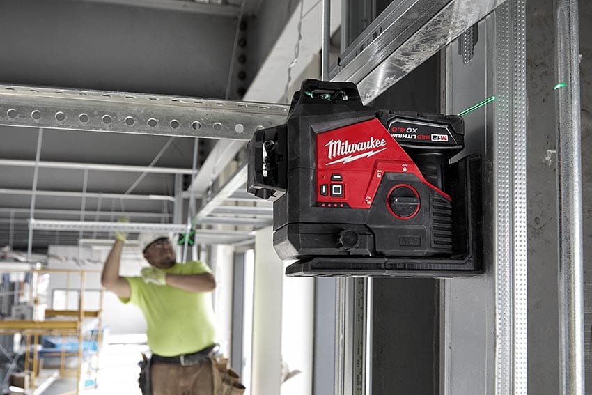 Milwaukee M12 Green 360° 3-Plane Laser with Laser Track Clip with