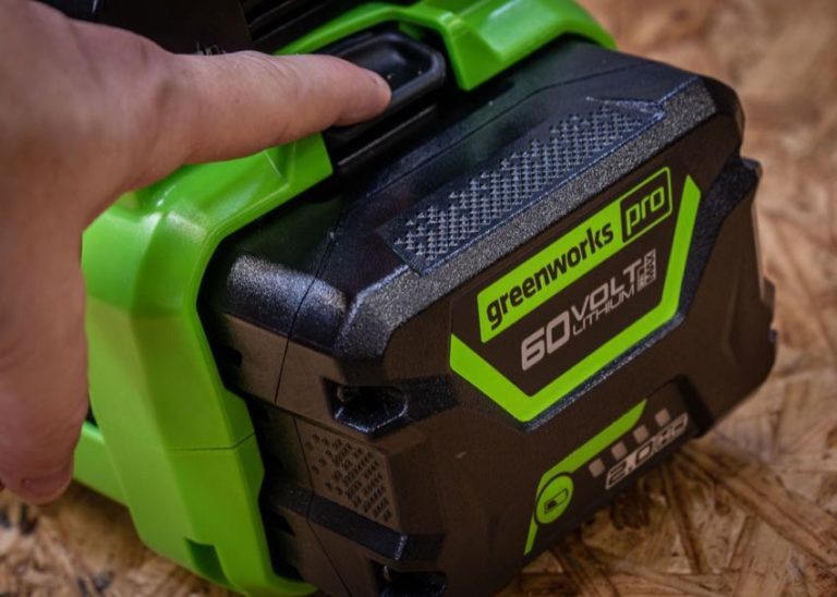 Greenworks 60V 300W Power Inverter Review - Pro Tool Reviews