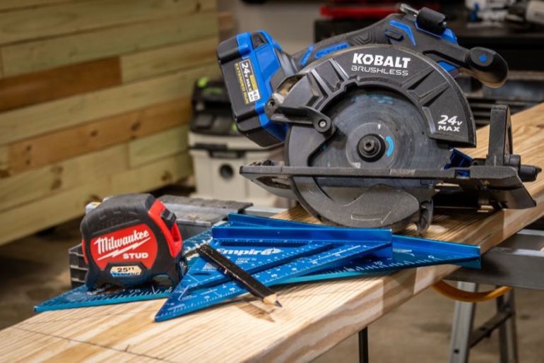 How To Make Straight Cuts With A Circular Saw And Speed Square Ptr