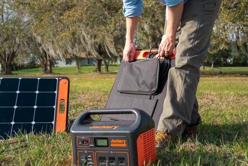 Jackery Explorer 1000/PRO Solar Battery Generator Review