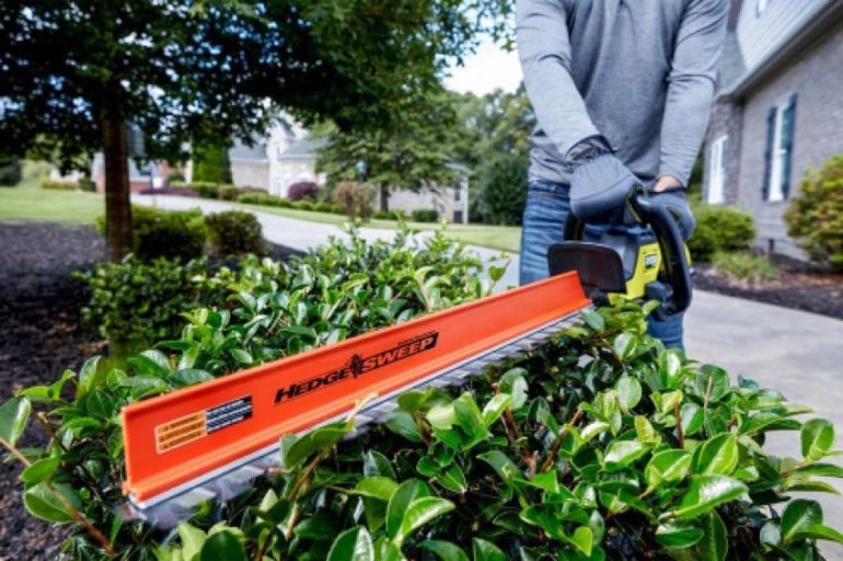 Best Battery-Powered Hedge Trimmer Reviews 2022 - Pro Tool Reviews