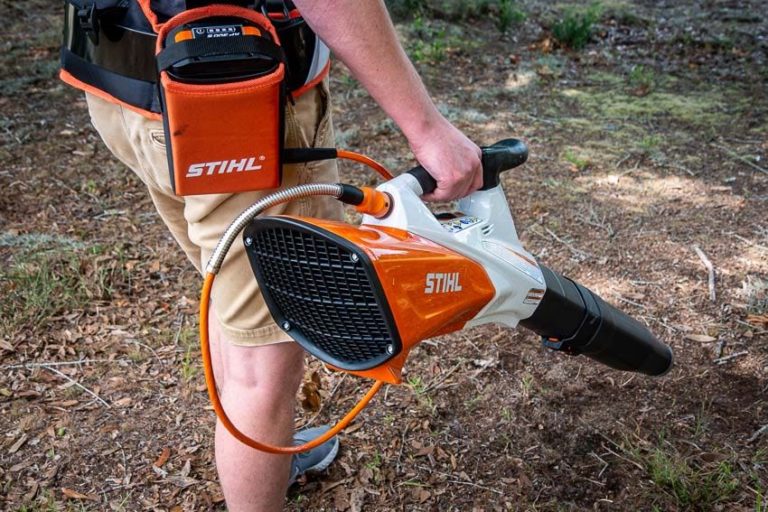 Stihl Bga 200 Battery Powered Leaf Blower Review Ptr