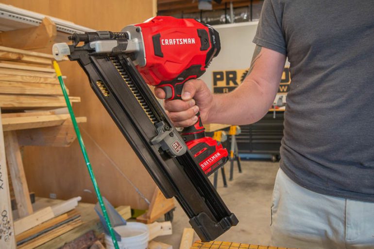 CRAFTSMAN V20* Brushless Cordless Framing Nailer CMCN621PLB