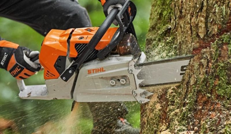 Stihl MS 500i quick action and fast cutting (dry & dirty oak, Oregon modded  chain) !!! 