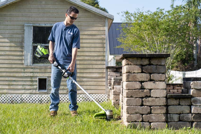 Greenworks 40V Cordless String Trimmer: Pros and Cons From an Owner -  Dengarden