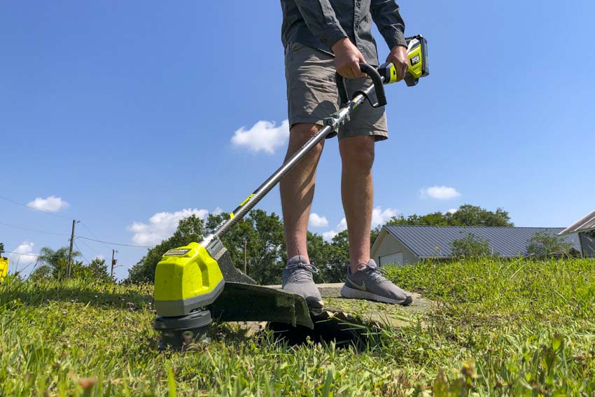 10 Best Battery-Powered String Trimmers of 2024 [Reviews]