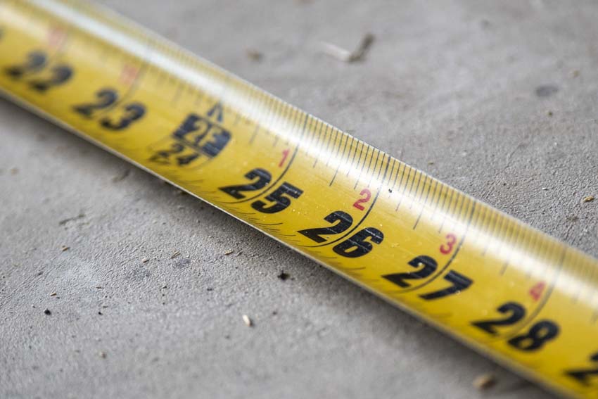 HOW TO: Easy way to read the tape measure accurately (Centimetres). 