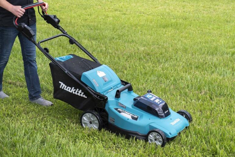 Makita 21-Inch Self-Propelled Lawn Mower Review XML11 - PTR