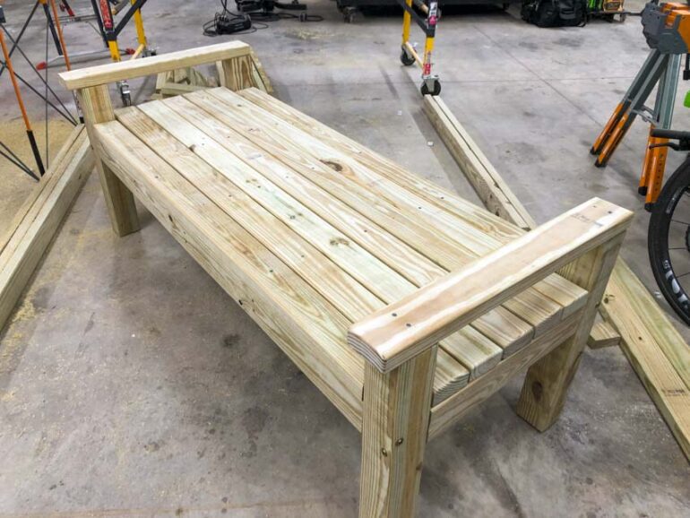 Simple Diy 2x4 Bench Seat For Outdoor Use Pro Tool Reviews 1604