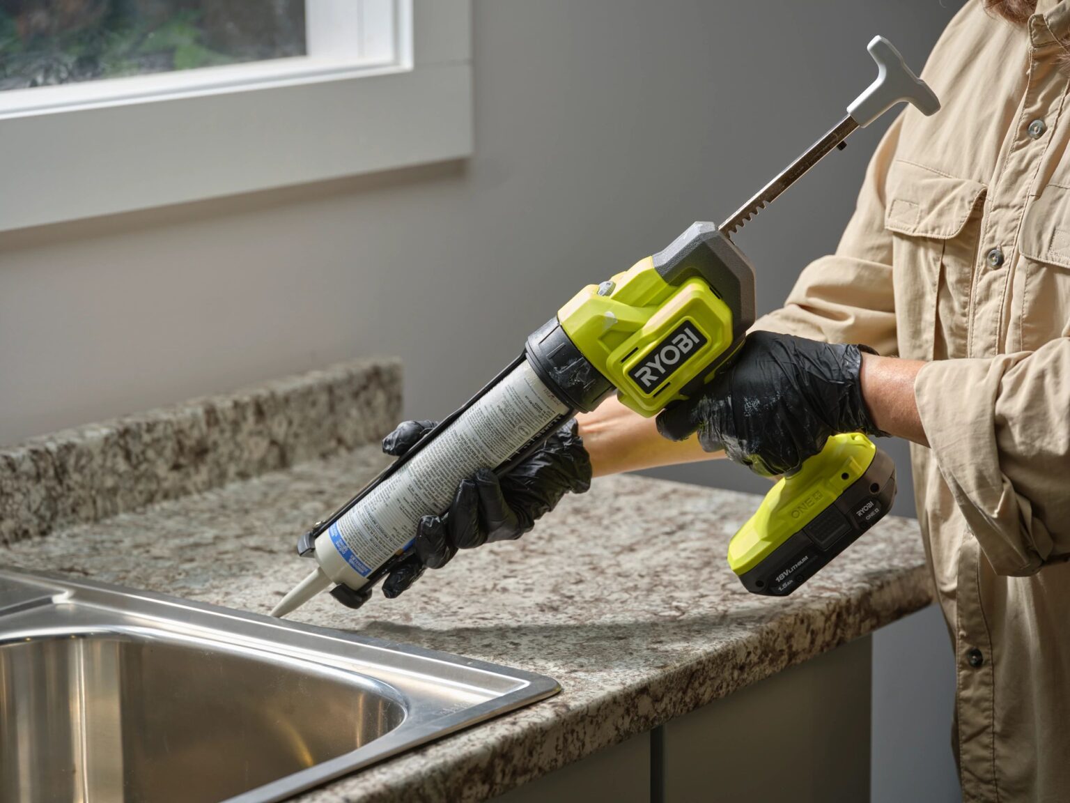 Ryobi 18V Cordless Caulk and Adhesive Gun Review PTR