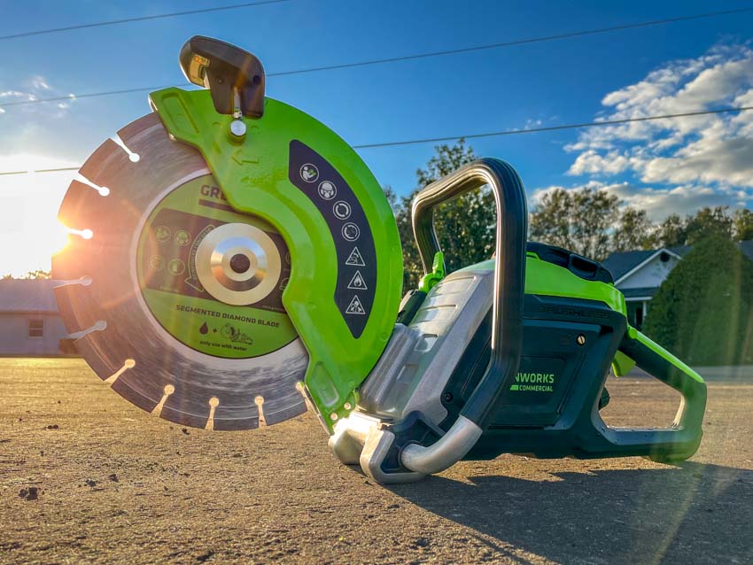 https://www.protoolreviews.com/wp-content/uploads/2022/12/Greenworks-Commercial-82V-12-Inch-Power-Cutter-Review-16.jpg