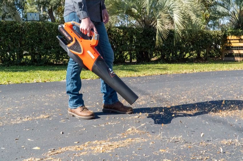 Echo eForce 56V Battery-Powered Leaf Blower Review - Pro Tool Reviews