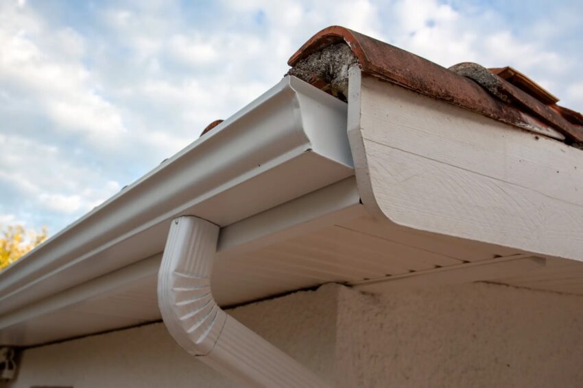 Guide To Gutter Installation Cost 2024 Pro Tool Reviews   Gutter Installation 06 40 Scaled 