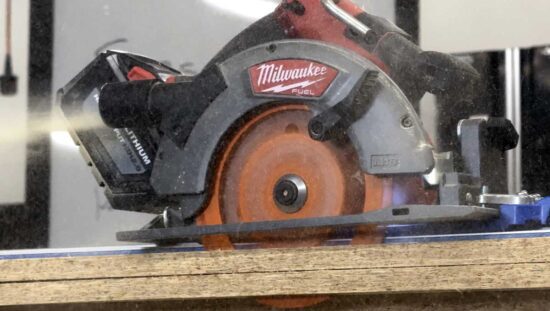 Milwaukee circular saw rip cut
