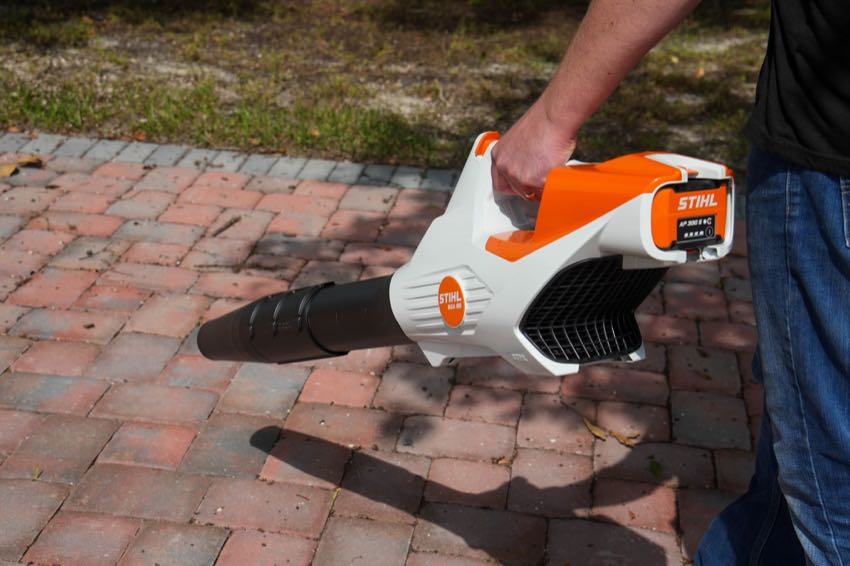 Stihl Bga 86 Cordless Leaf Blower Review Pro Tool Reviews