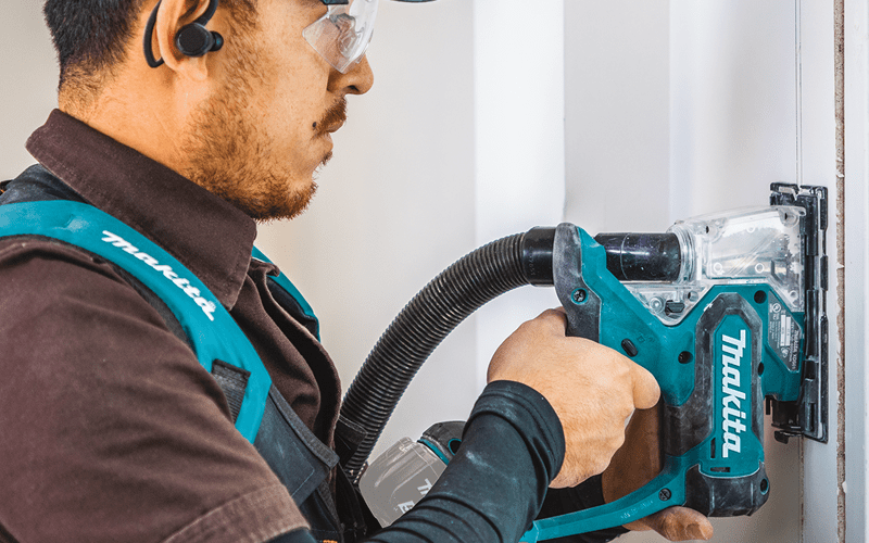 Makita Cut-Out Tool