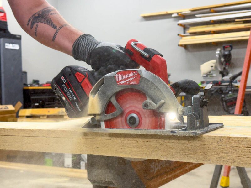 Milwaukee M18 Fuel 7-1/4 Inch Circular Saw