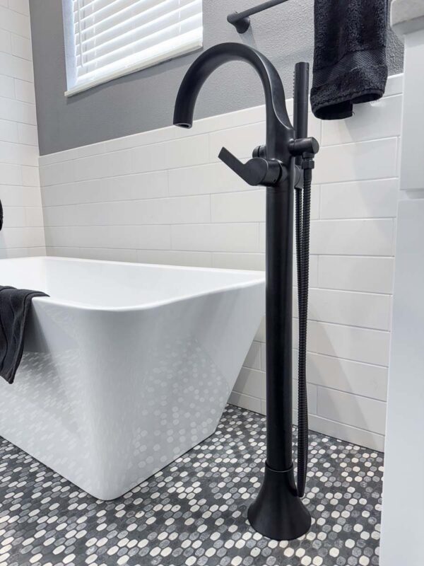 Moen Doux Matte Black One-Handle Tub Filler handheld