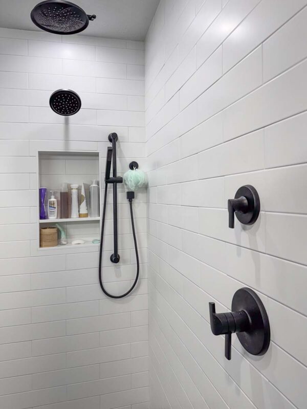 Doux Matte Black M-Core 4 shower