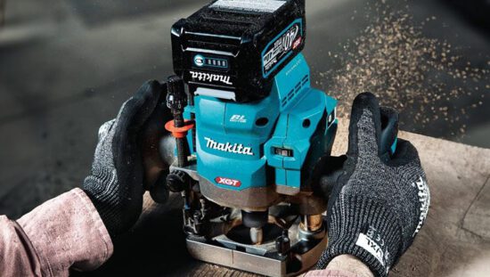 Makita 40V max XGT Cordless 2 1/4 HP Plunge Router GPR01