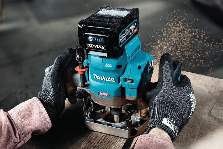 Makita 40V max XGT Cordless 2 1/4 HP Plunge Router GPR01