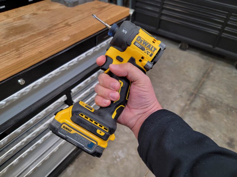 DeWalt DCF870 Impact Driver Profile