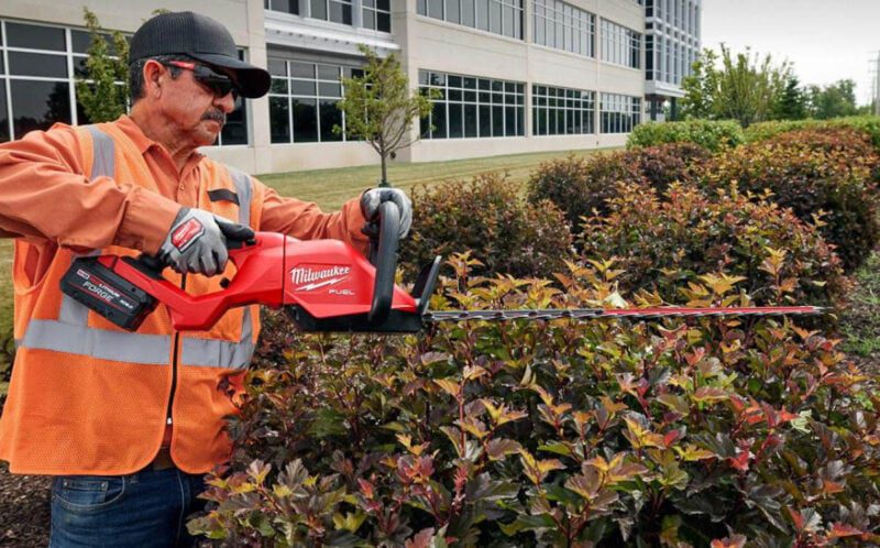 M18 Fuel Hedge Trimmer